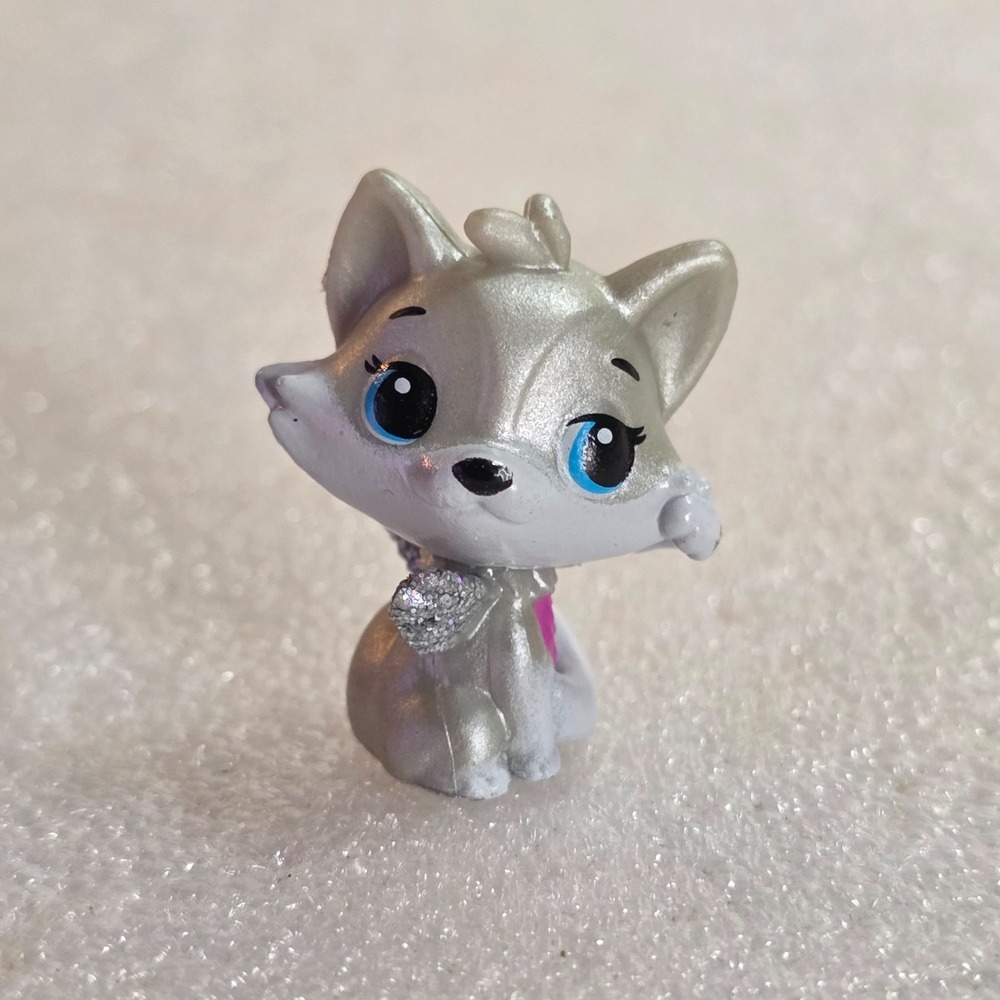 Hatchimals CollEGGtibles Foxfin Diamond Silver Fox Figure 1" Spin Master Toy